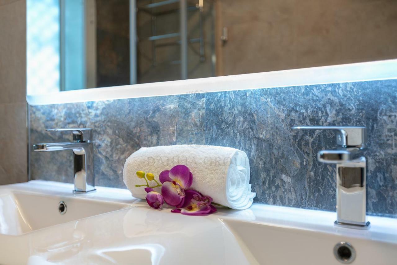 إِستيبونا El Faro Beach Apartment By Dahlia Group المظهر الخارجي الصورة