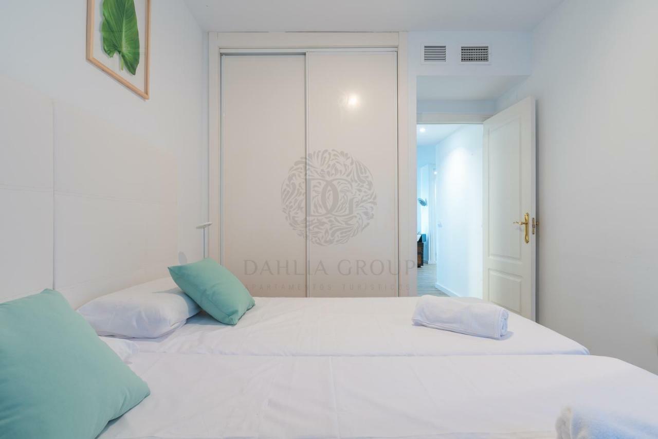 إِستيبونا El Faro Beach Apartment By Dahlia Group المظهر الخارجي الصورة